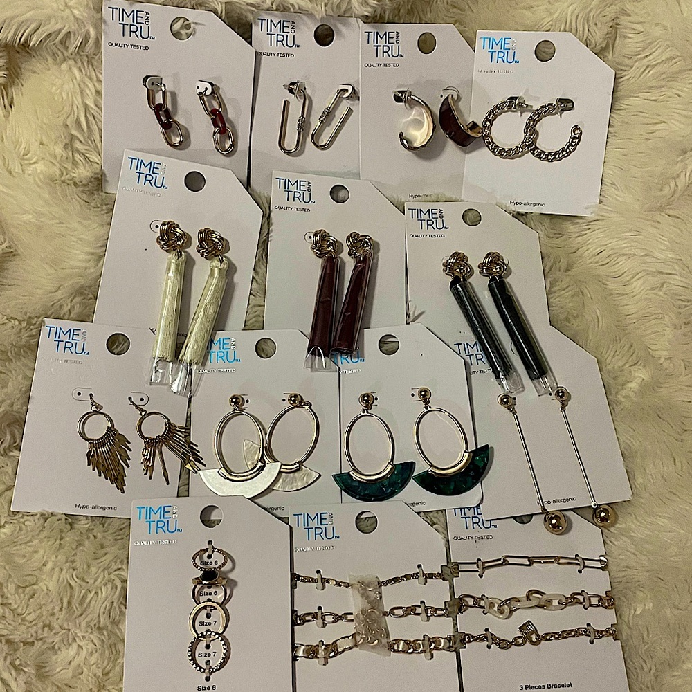 New Earrings, bracelets, and rings set / variety pack